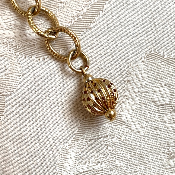 Vintage gold tone chain belt - Picture 7 of 7